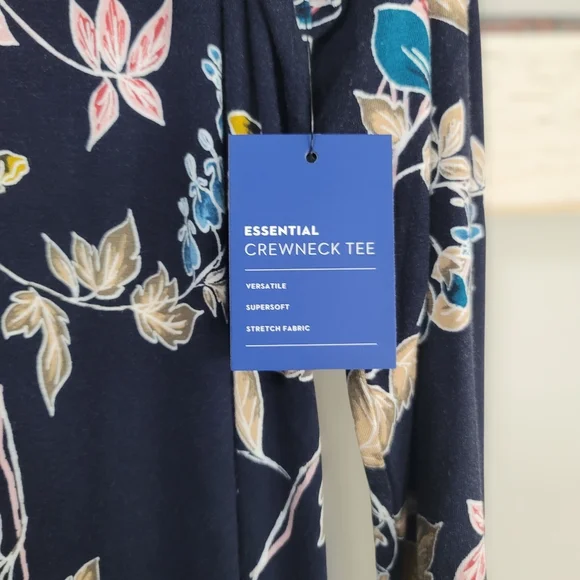 APT.9 women's Essential Crewneck Tee, Navy floral long sleeve, Sz XL - Picture 2 of 4